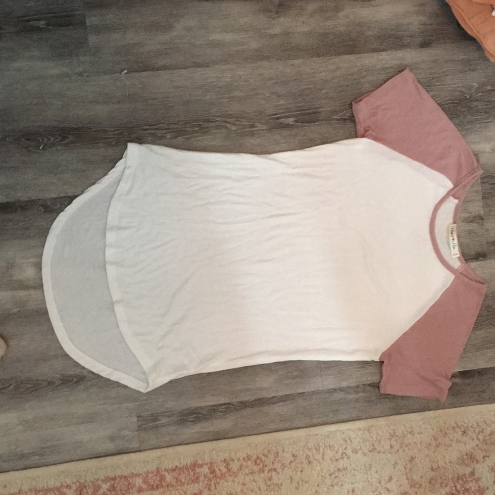 Cute Ribbed T Shirt Never Worn Beford